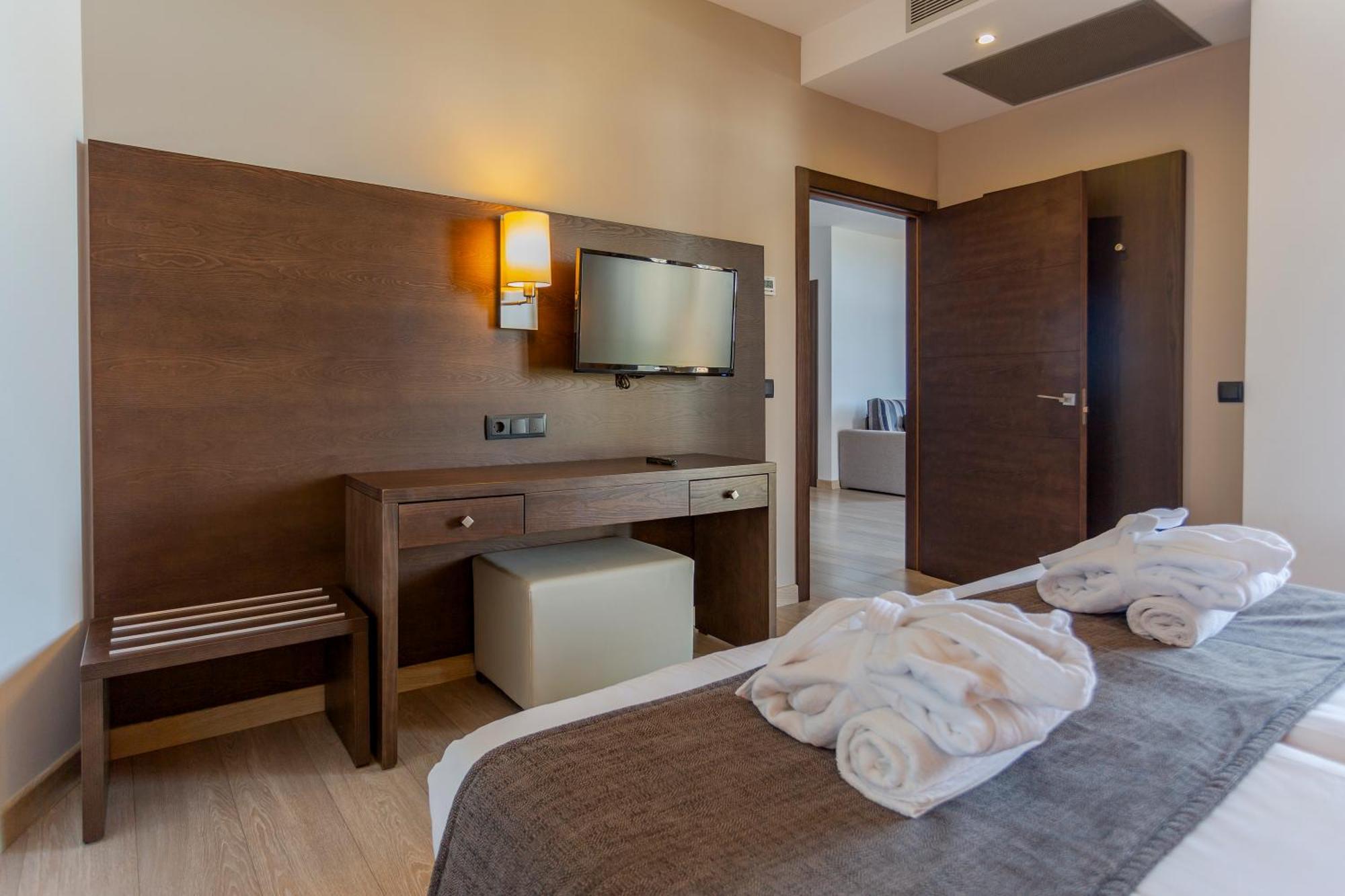 קאלה מילור Marins Beach Club - Adults Only Hotel מראה חיצוני תמונה