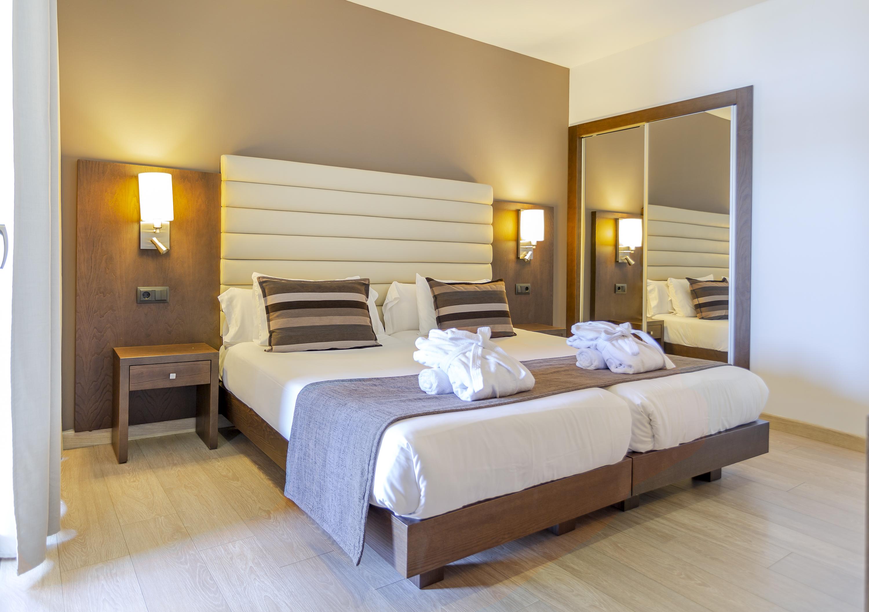 קאלה מילור Marins Beach Club - Adults Only Hotel מראה חיצוני תמונה